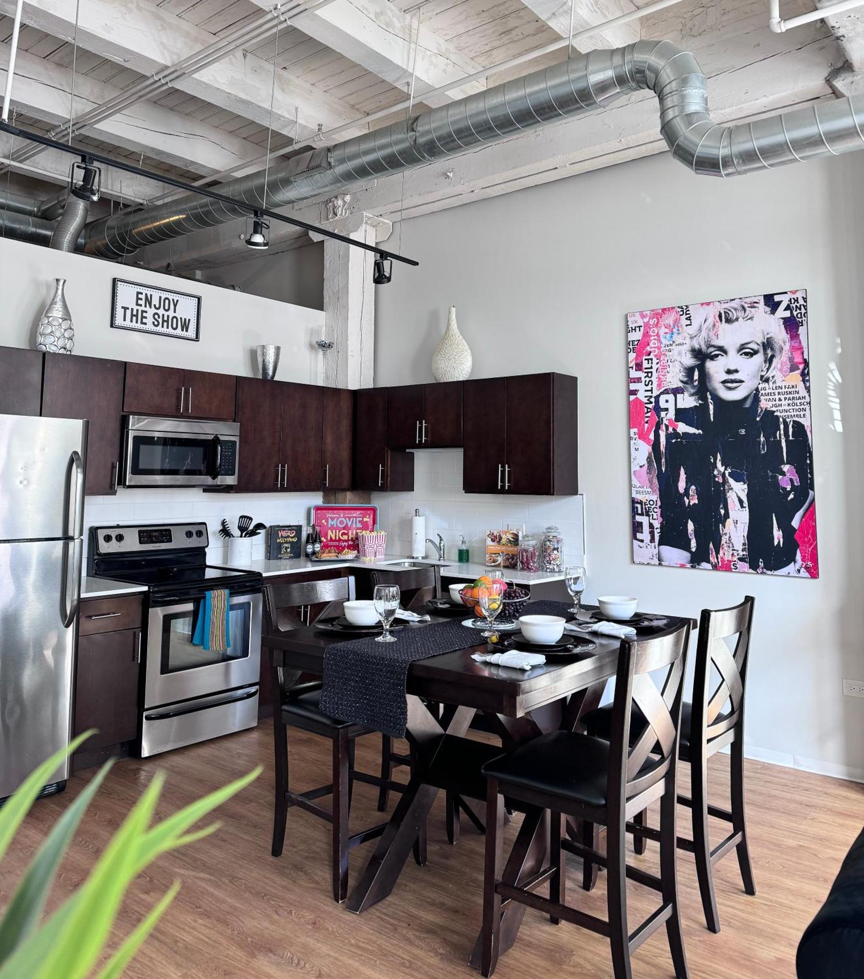 Luxery Stay Chicago - Themed Units! Close To Downtown, Mccormick Place & Wintrust Arena Eksteriør billede
